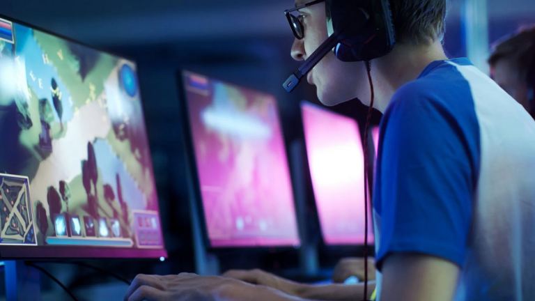 From Casual Gamer to Esports Pro: How to Make the Leap